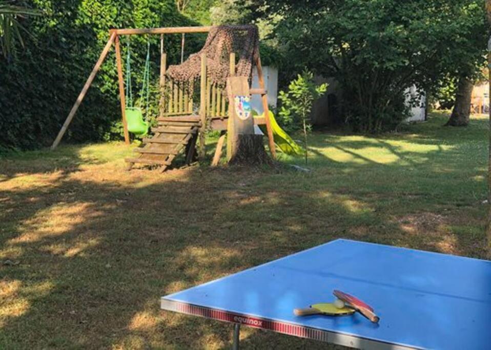 Gite 2-4 Couchages Situe Dans Un Magnifique Jardin Saint-Vivien  Экстерьер фото